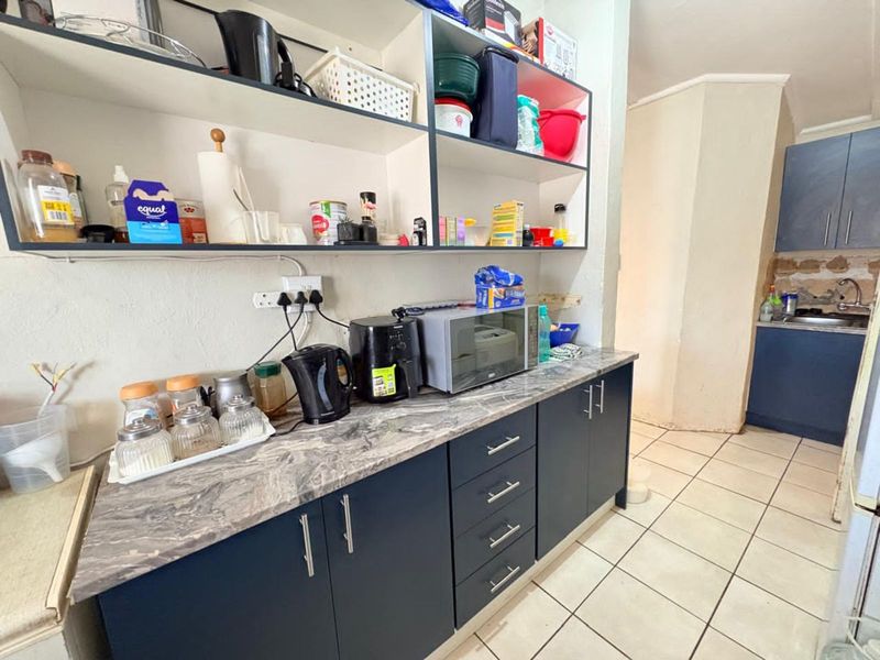 House For Sale in Homevale - Photo 7