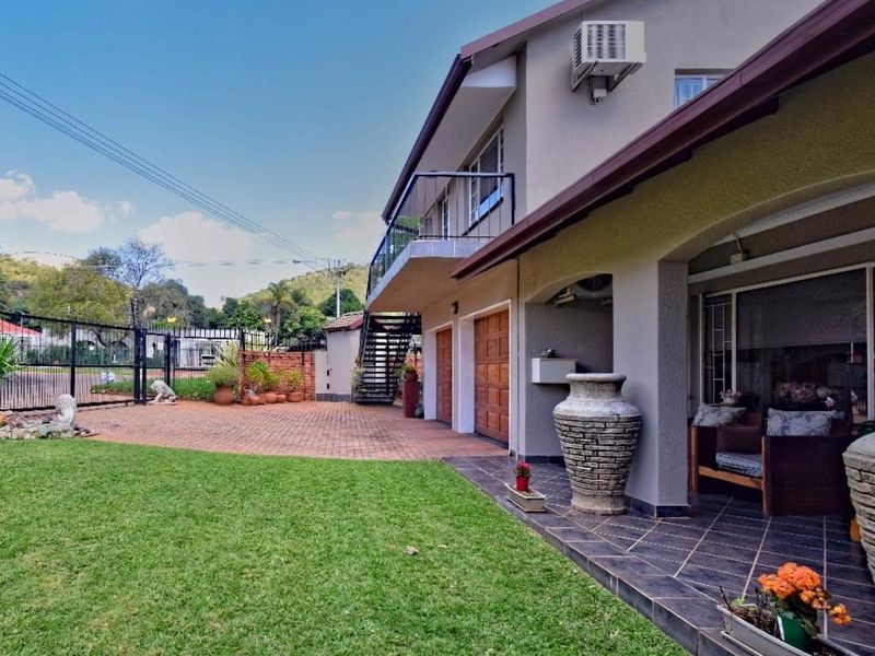 House For Sale in Wonderboom - Photo 2