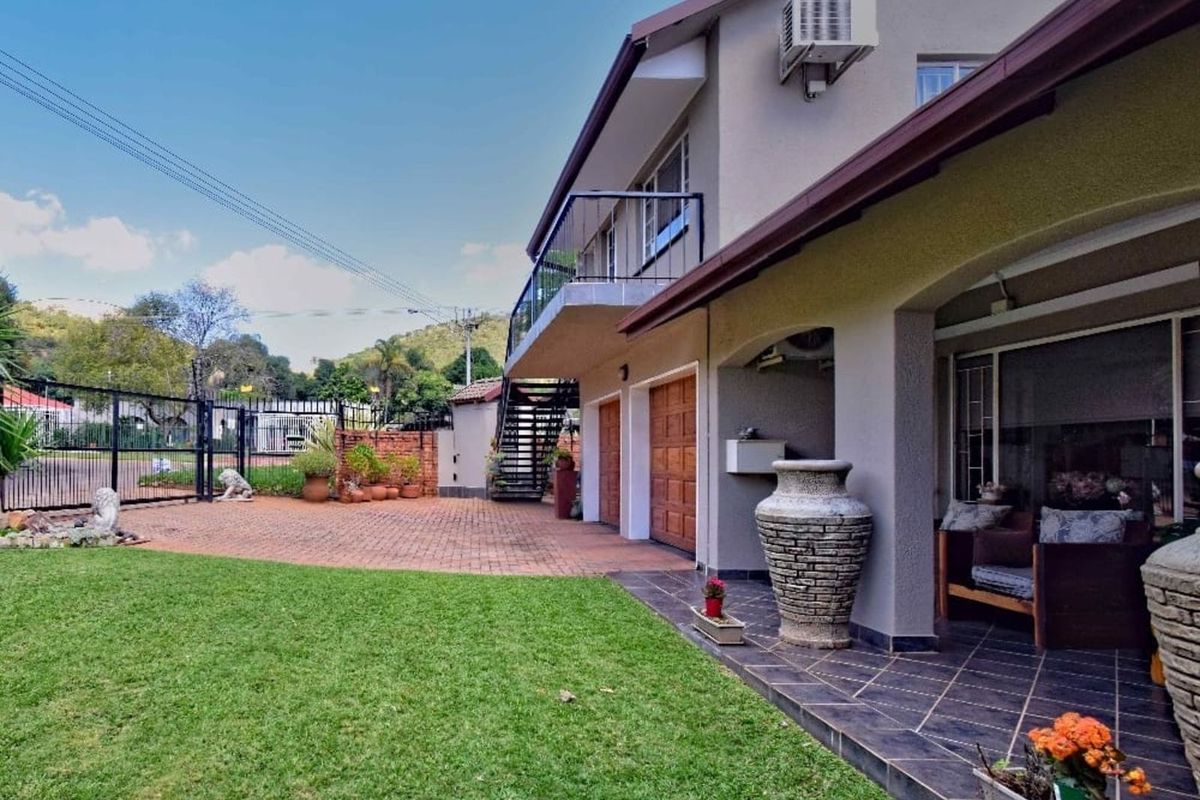 House For Sale in Wonderboom - Photo 2