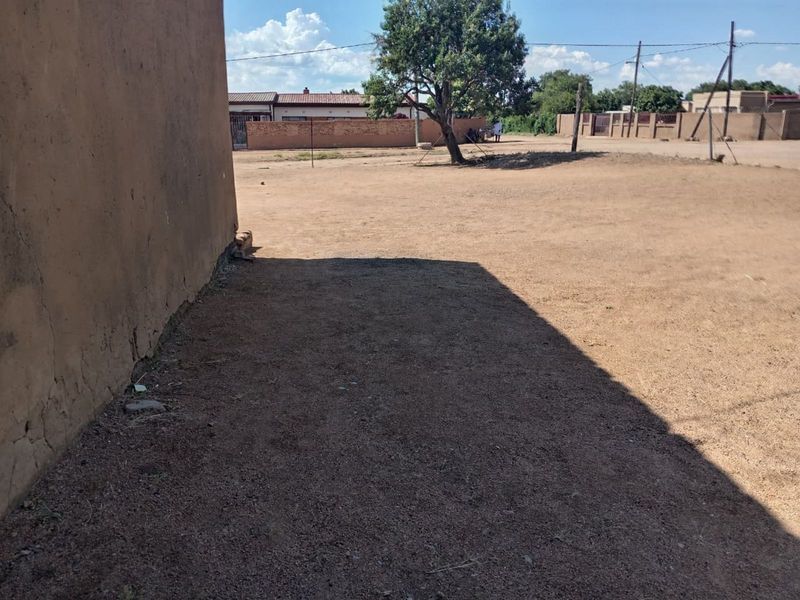 House For Sale in Mabopane Unit A - Photo 2