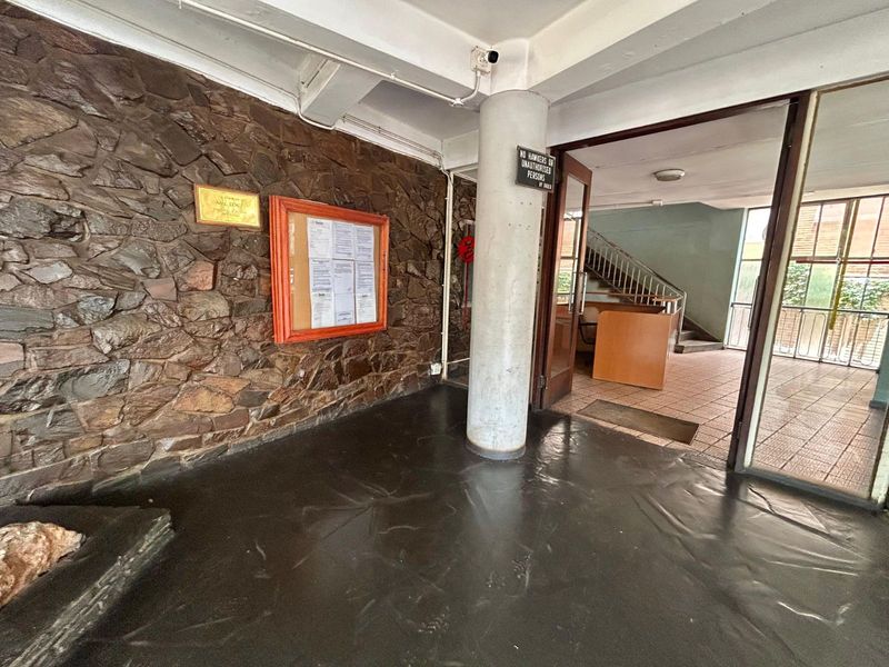 House For Sale in Arcadia - Photo 6