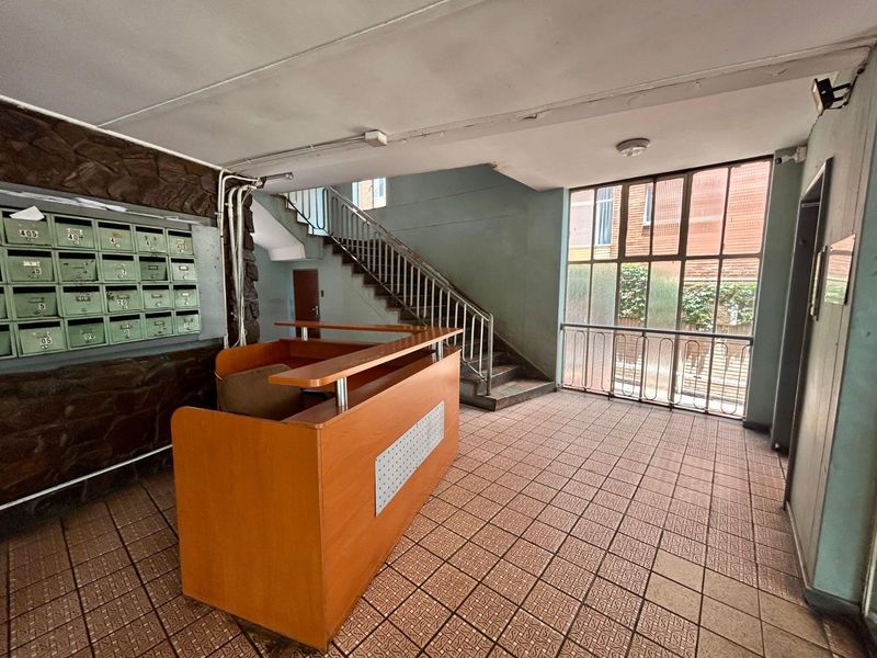 House For Sale in Arcadia - Photo 5