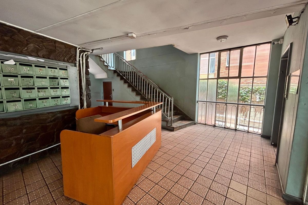 House For Sale in Arcadia - Photo 5