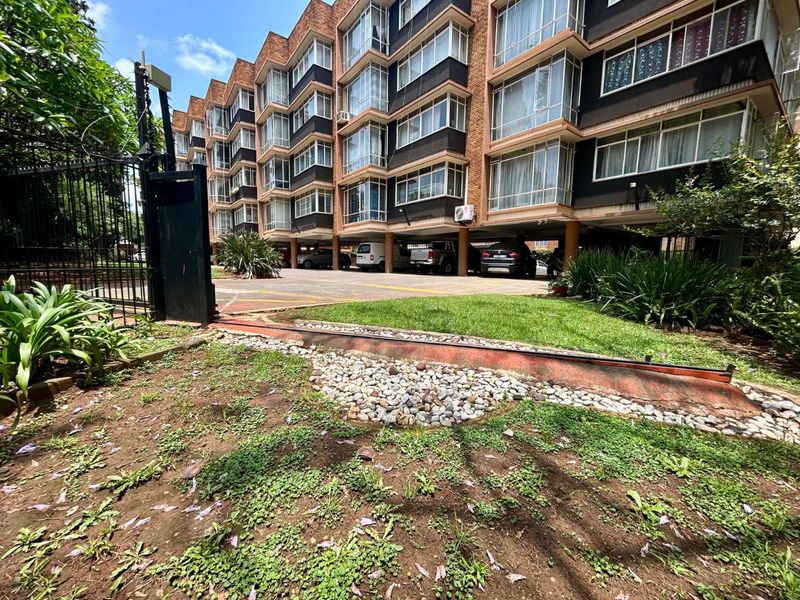 House For Sale in Arcadia - Photo 4