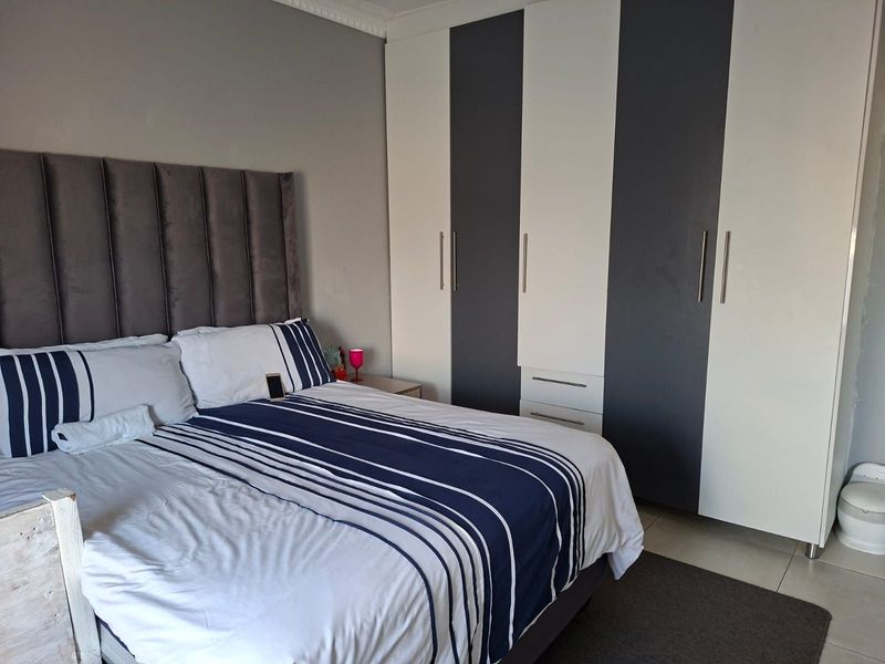 House For Sale in Mahlasedi Park - Photo 4