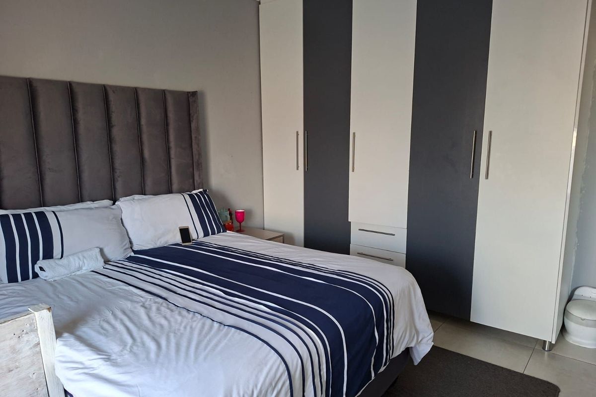 House For Sale in Mahlasedi Park - Photo 4