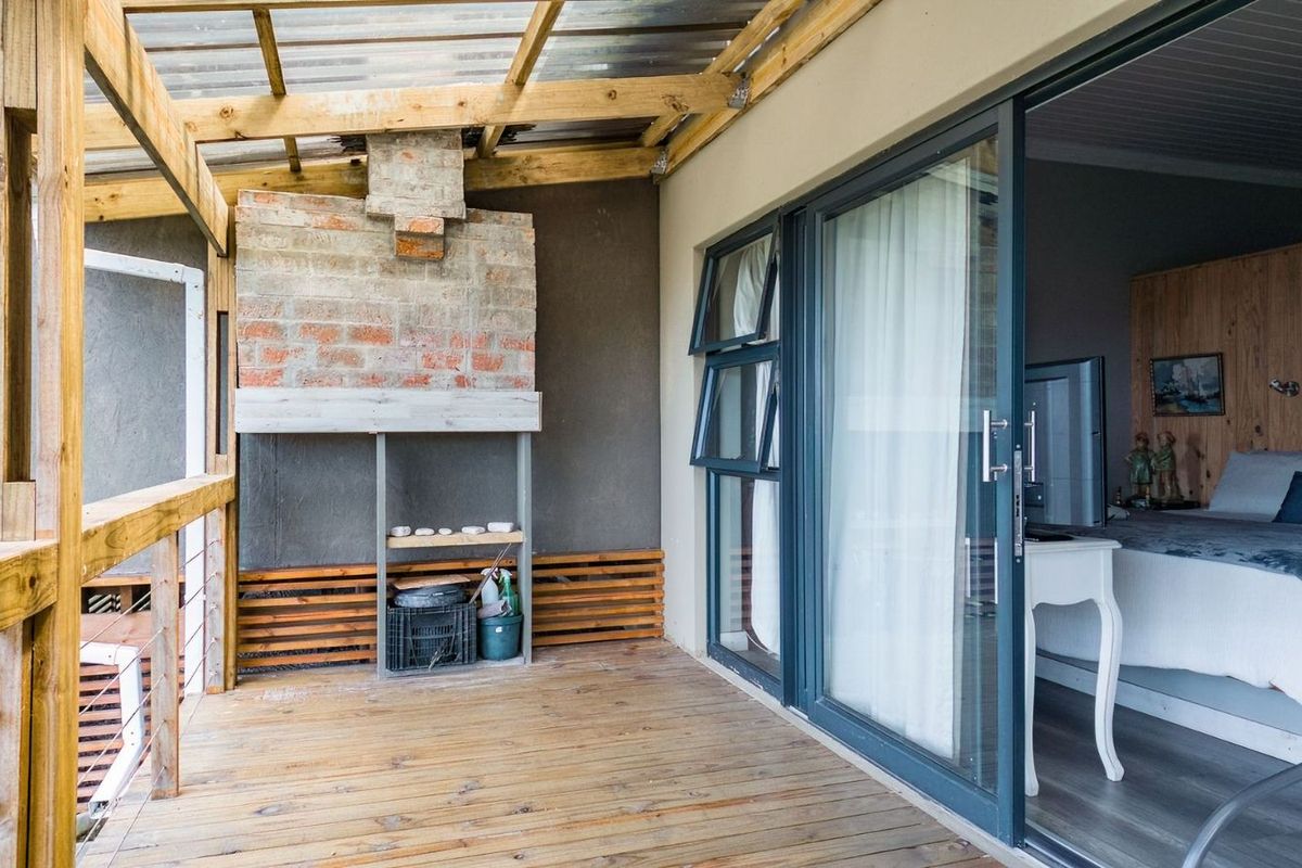 House For Sale in Victoria Bay - Photo 5