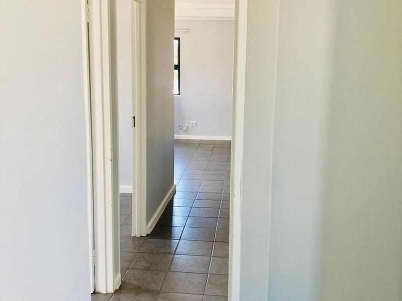 Townhouse For Sale in Parsonsvlei - Photo 7