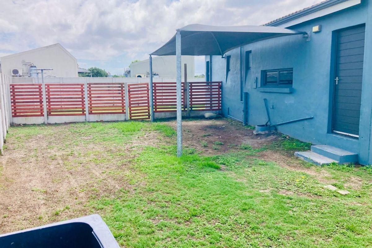 Townhouse For Sale in Parsonsvlei - Photo 2