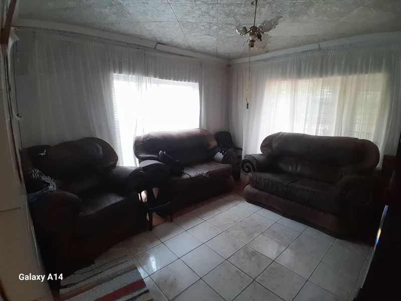 House For Sale in Hammanskraal Central - Photo 6