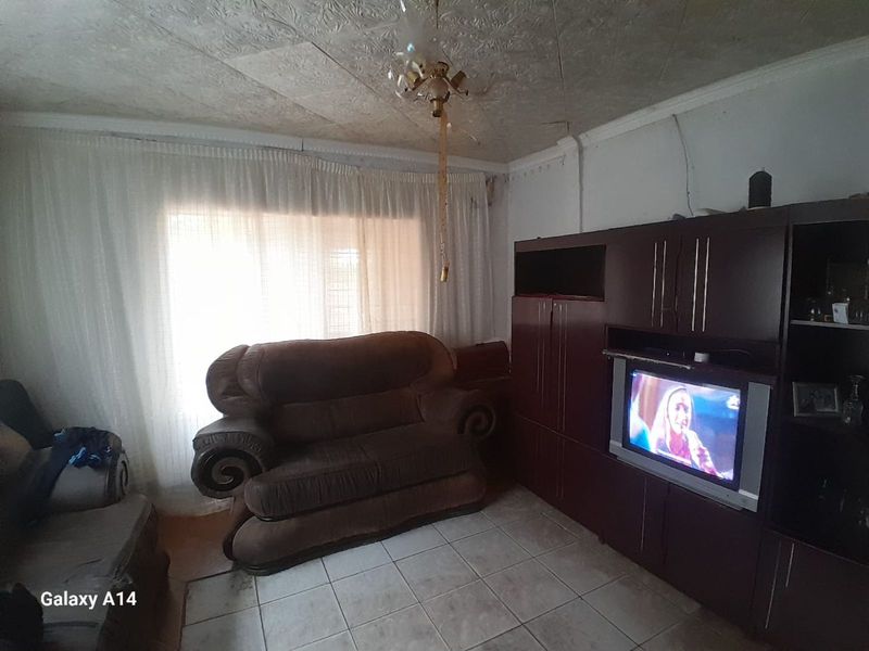 House For Sale in Hammanskraal Central - Photo 8