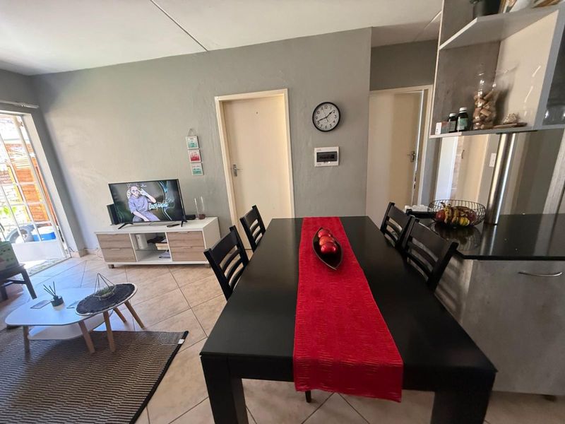 Townhouse For Sale in Pretoria West - Photo 2