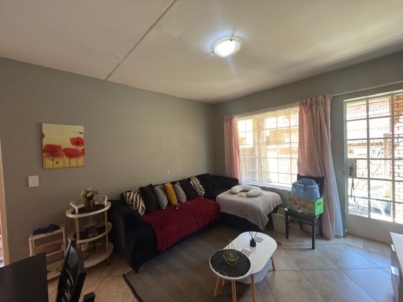 Townhouse For Sale in Pretoria West - Photo 3