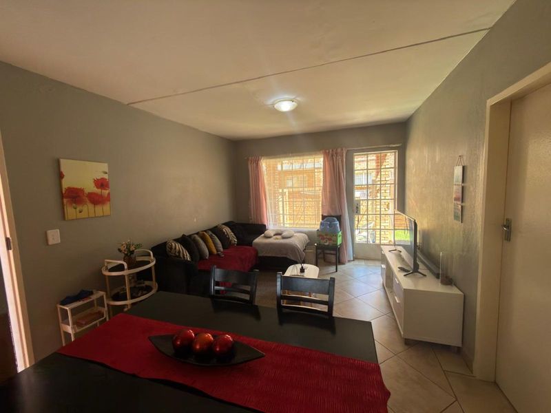Townhouse For Sale in Pretoria West - Photo 4