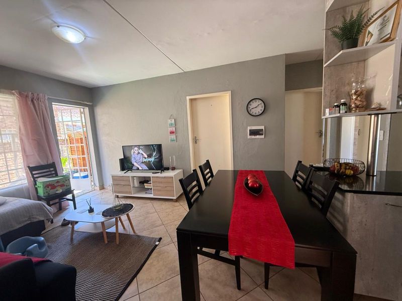 Townhouse For Sale in Pretoria West - Photo 5