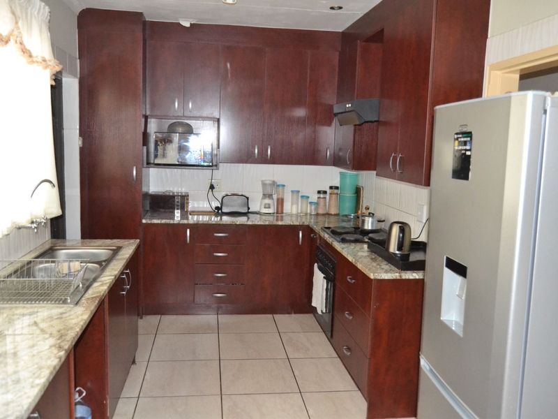 House For Sale in The Reeds - Photo 9