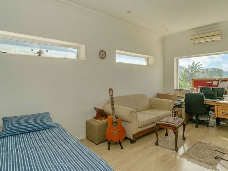 House For Sale in Vredehoek - Photo 7