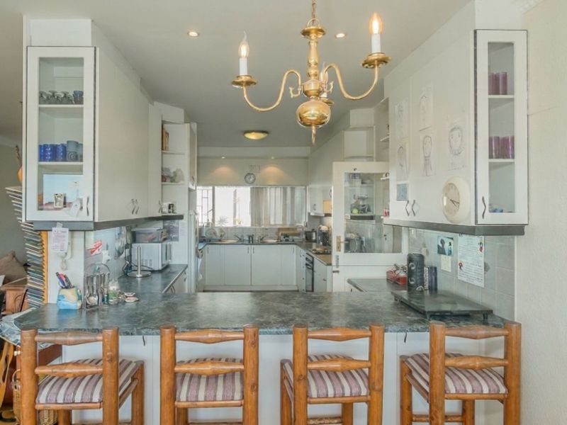 House For Sale in Vredehoek - Photo 5