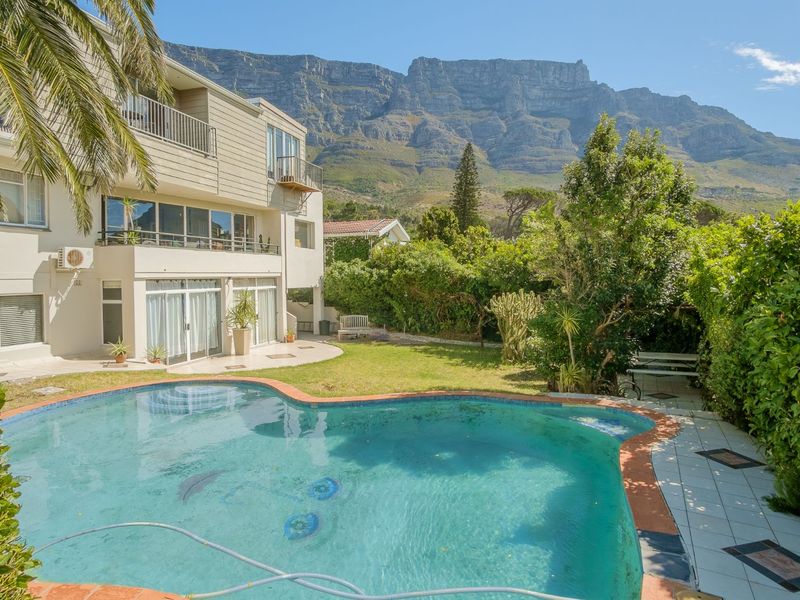 House For Sale in Vredehoek - Photo 1