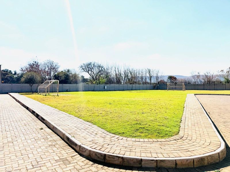 Townhouse For Sale in Pretoria West - Photo 4