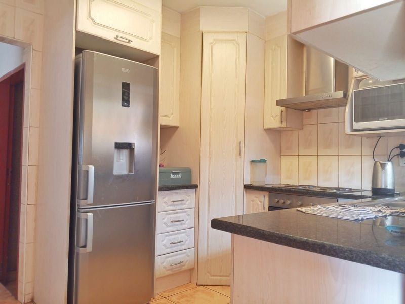 House For Sale in Dobsonville Ext 3 - Photo 5