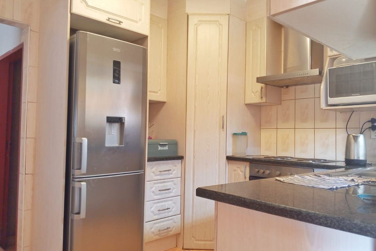 House For Sale in Dobsonville Ext 3 - Photo 5