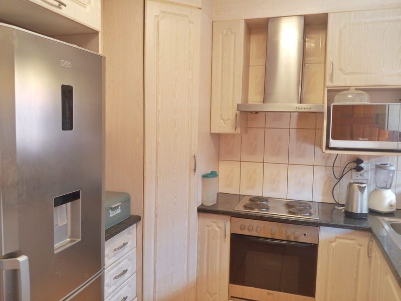 House For Sale in Dobsonville Ext 3 - Photo 6