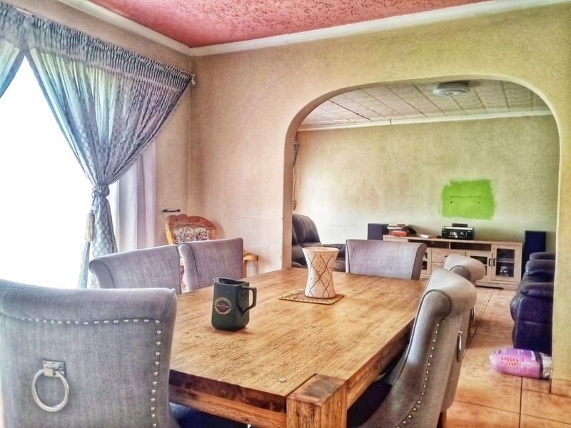 House For Sale in Dobsonville Ext 3 - Photo 9