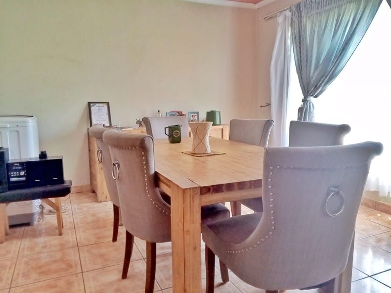 House For Sale in Dobsonville Ext 3 - Photo 8