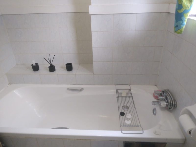 Townhouse For Sale in Weltevreden Park - Photo 8