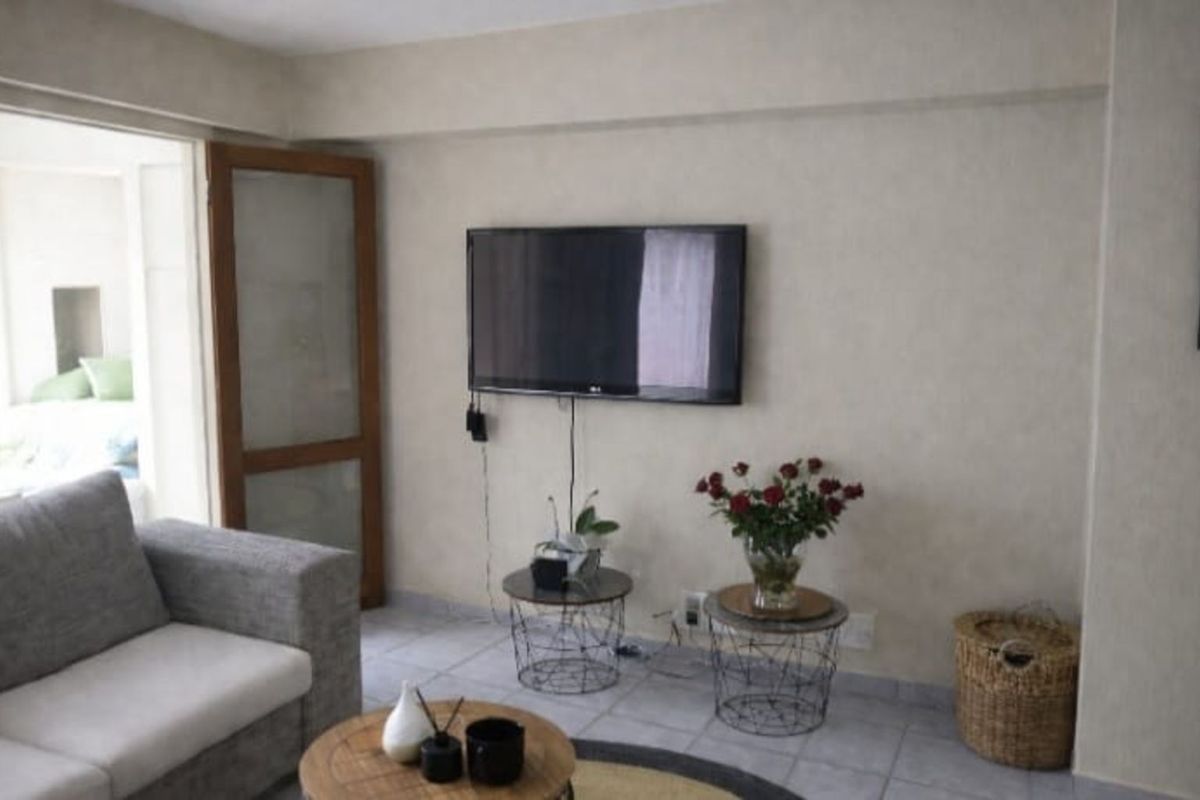 Townhouse For Sale in Weltevreden Park - Photo 2