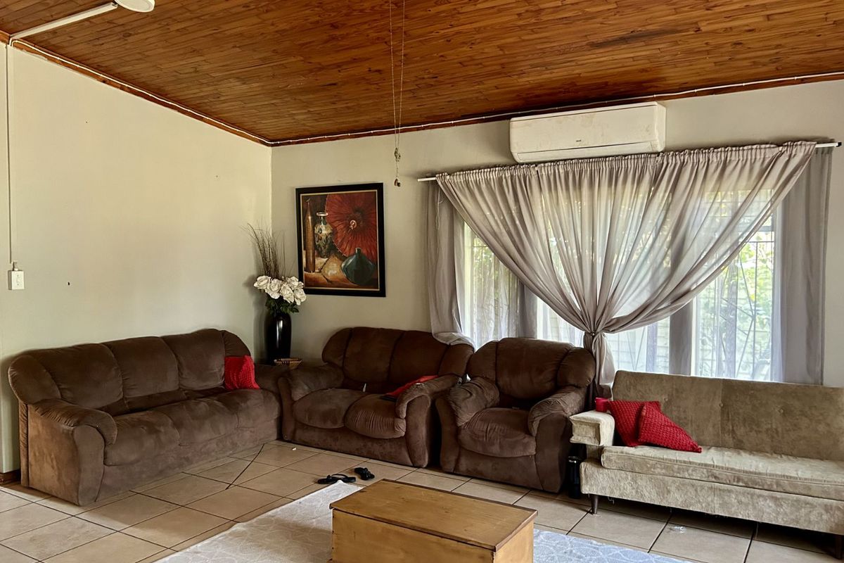 House For Sale in Louis Trichardt Central - Photo 3