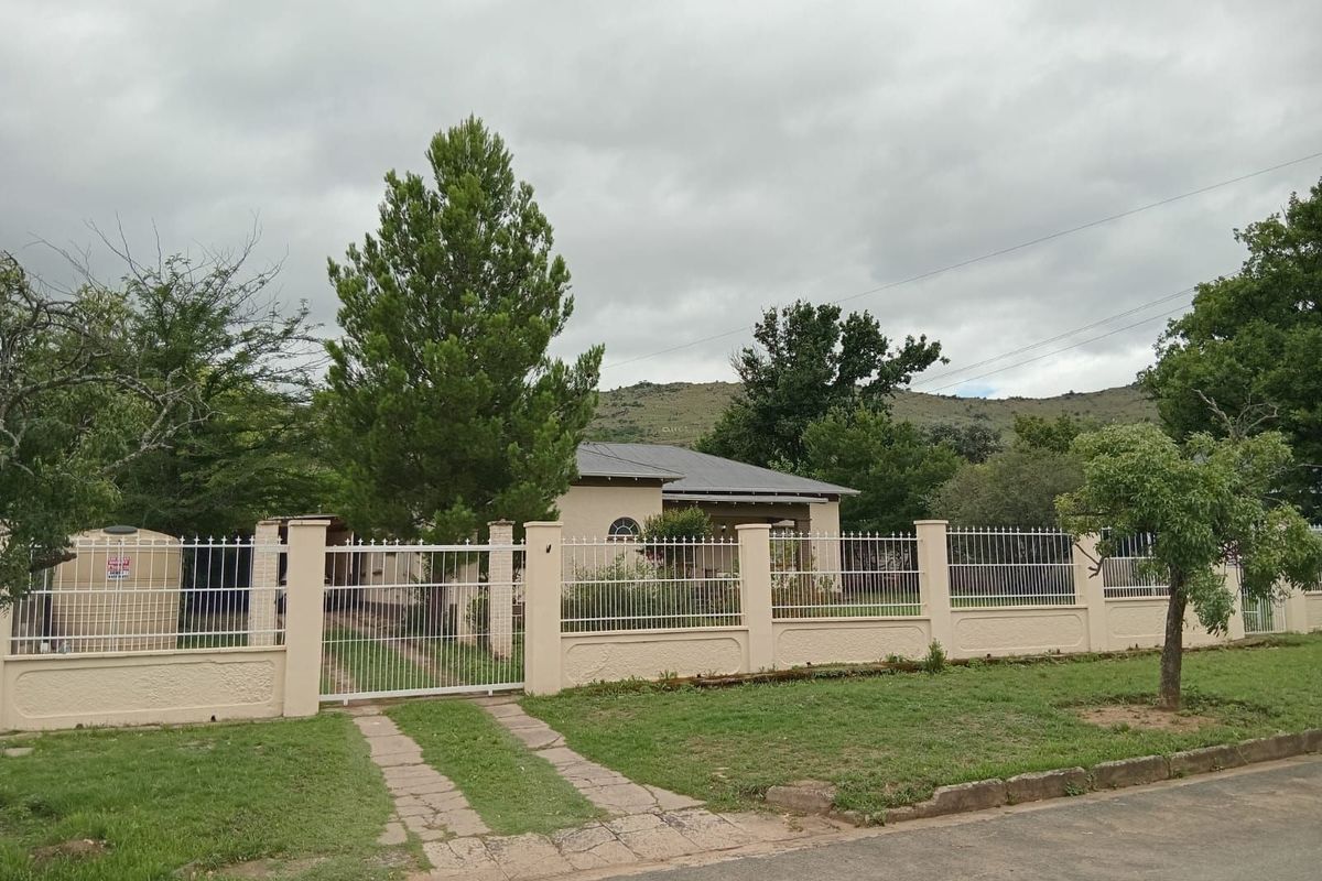 House For Sale in Top Town - Photo 3