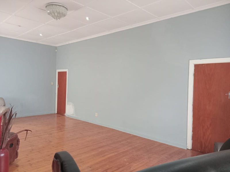 House For Sale in Top Town - Photo 10