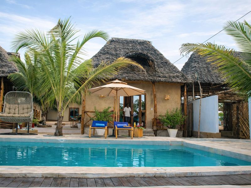 Guest House For Sale in Green Point - Photo 3