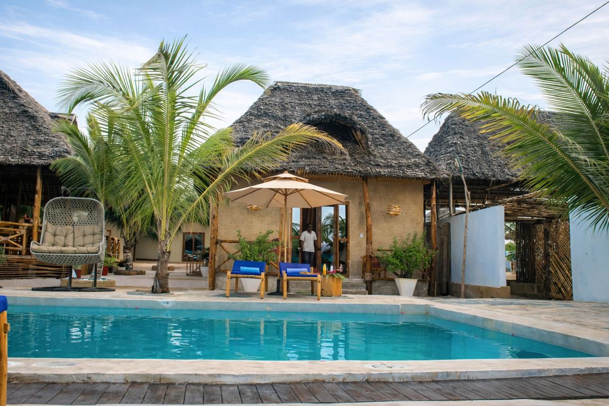 Guest House For Sale in Green Point - Photo 3