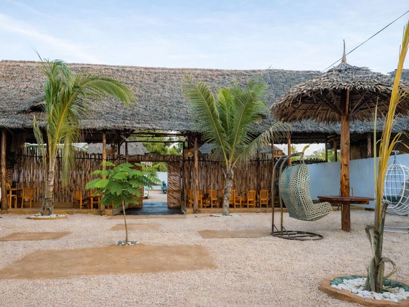 Guest House For Sale in Green Point - Photo 4