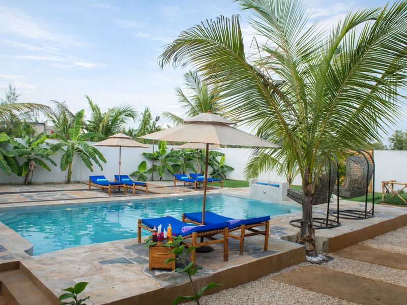 Guest House For Sale in Green Point - Photo 2