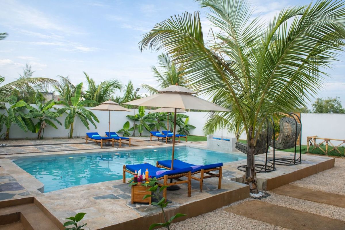 Guest House For Sale in Green Point - Photo 2