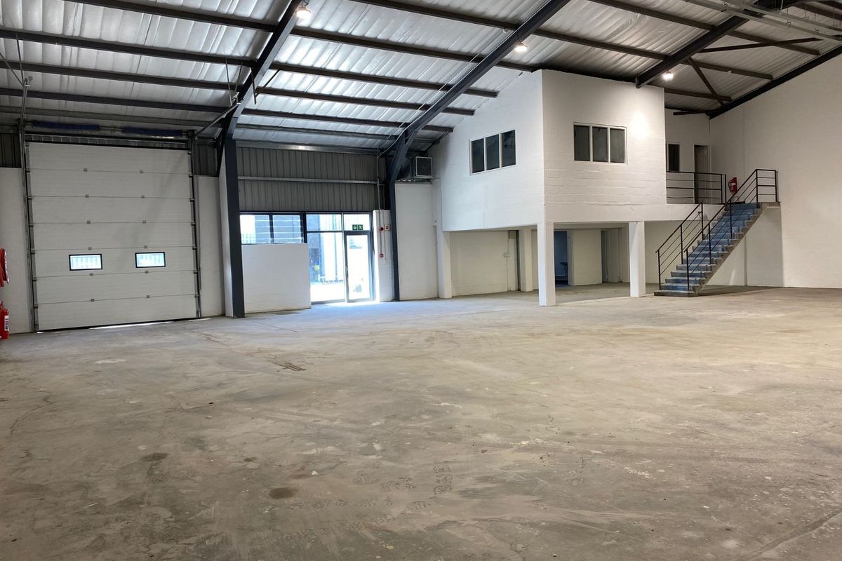 Industrial To Rent in Retreat - Photo 2