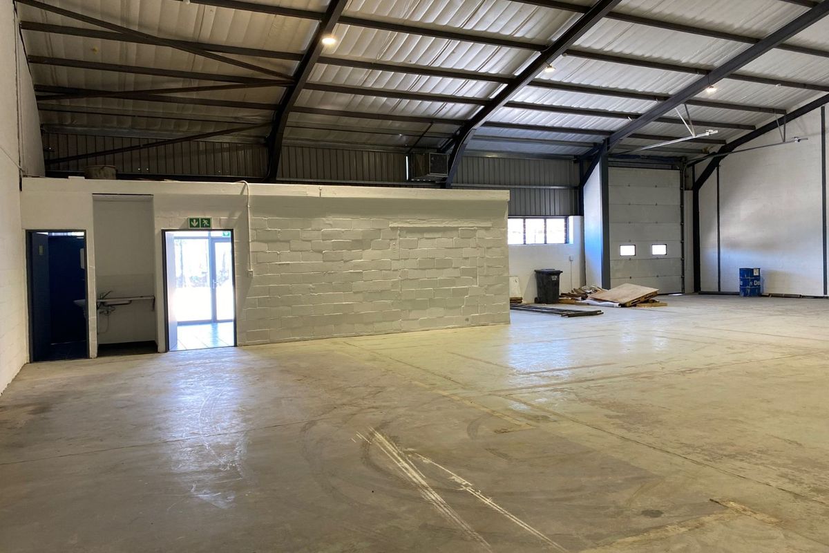 Industrial To Rent in Retreat - Photo 4