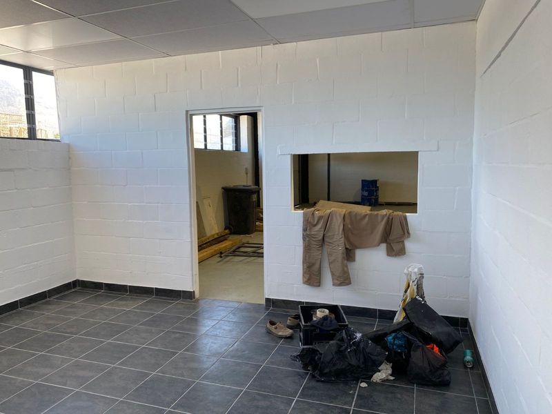 Industrial To Rent in Retreat - Photo 10