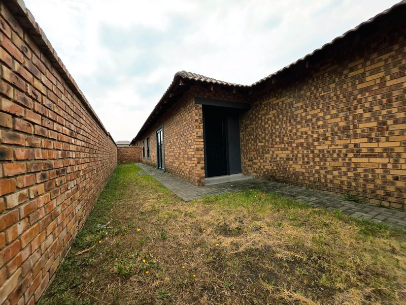 House To Rent in Secunda Central - Photo 2