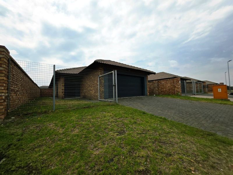 House To Rent in Secunda Central - Photo 4