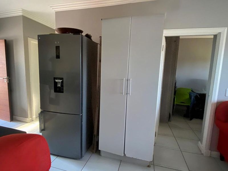 Townhouse For Sale in Rietfontein - Photo 7