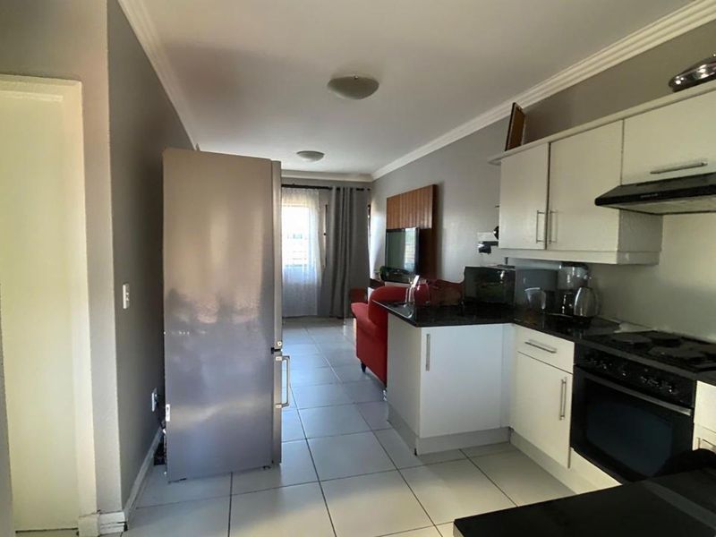 Townhouse For Sale in Rietfontein - Photo 2