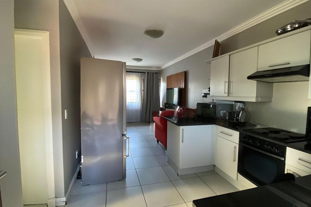 Townhouse For Sale in Rietfontein - Photo 2