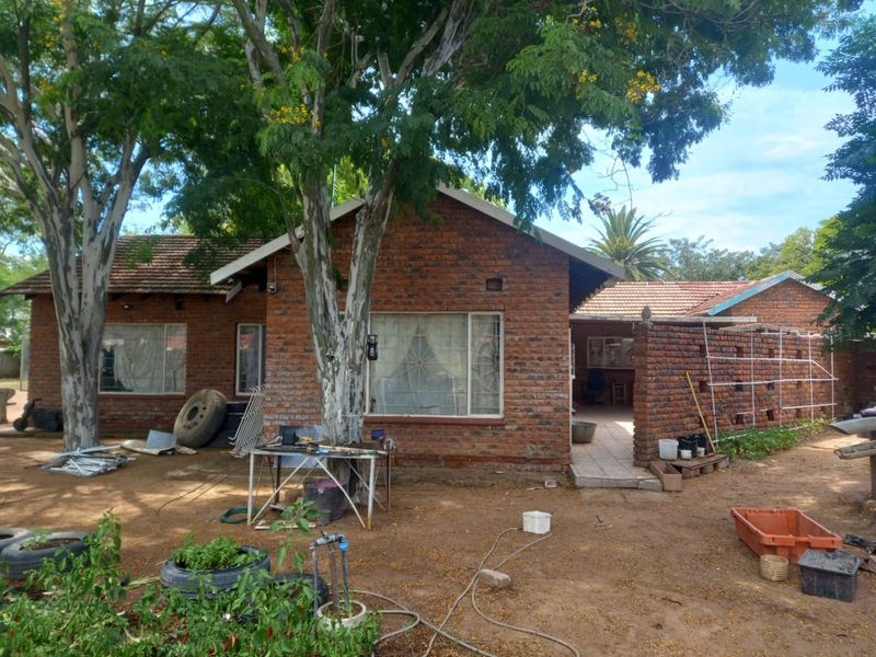 House For Sale in Dendron Central - Photo 3