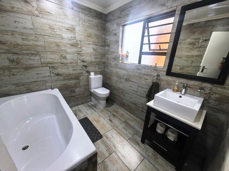 House For Sale in The Reeds - Photo 9