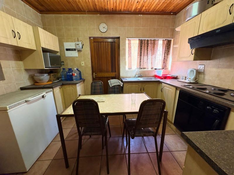 House For Sale in Roodepan - Photo 7